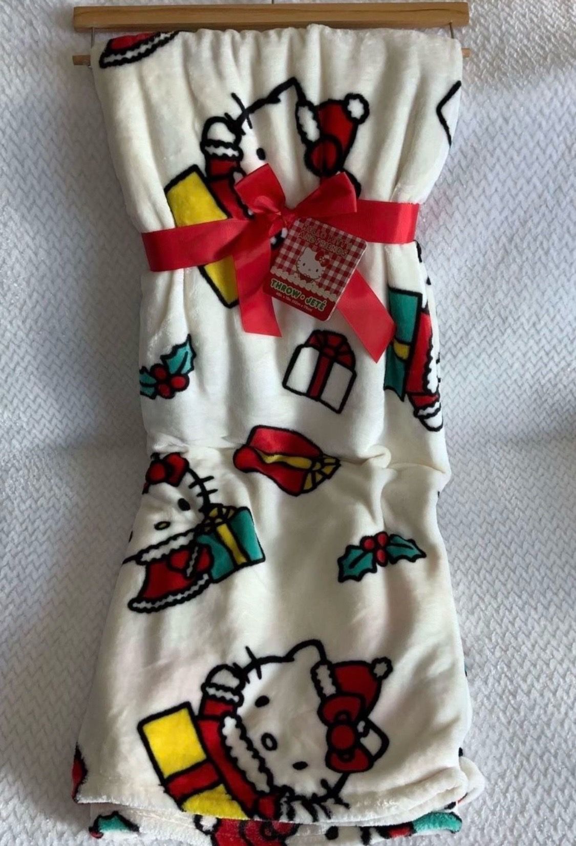 Hello Kitty Oversized Kitty Present Throw Blanket