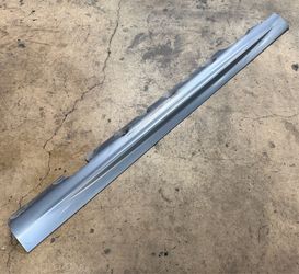 Passenger Side Skirt Rocker Panel BMW E46 330i 325i