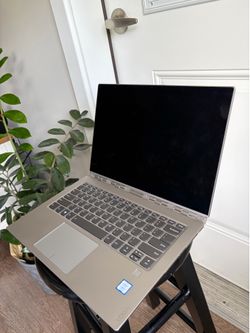 Lenovo Yoga 920 13.9" 2-in-1 Touchscreen Laptop (Silver)