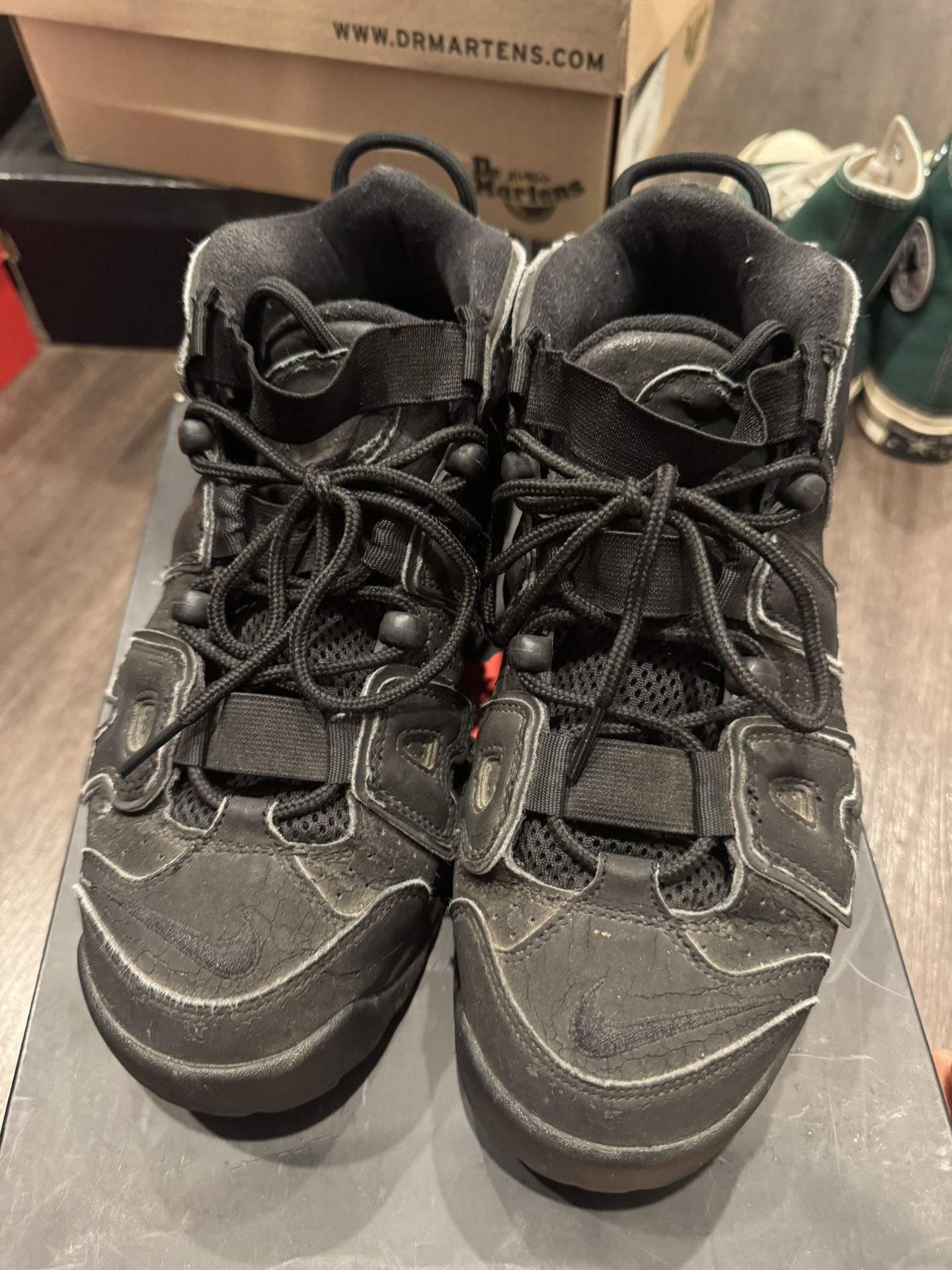 Nike Uptempo Black/neon