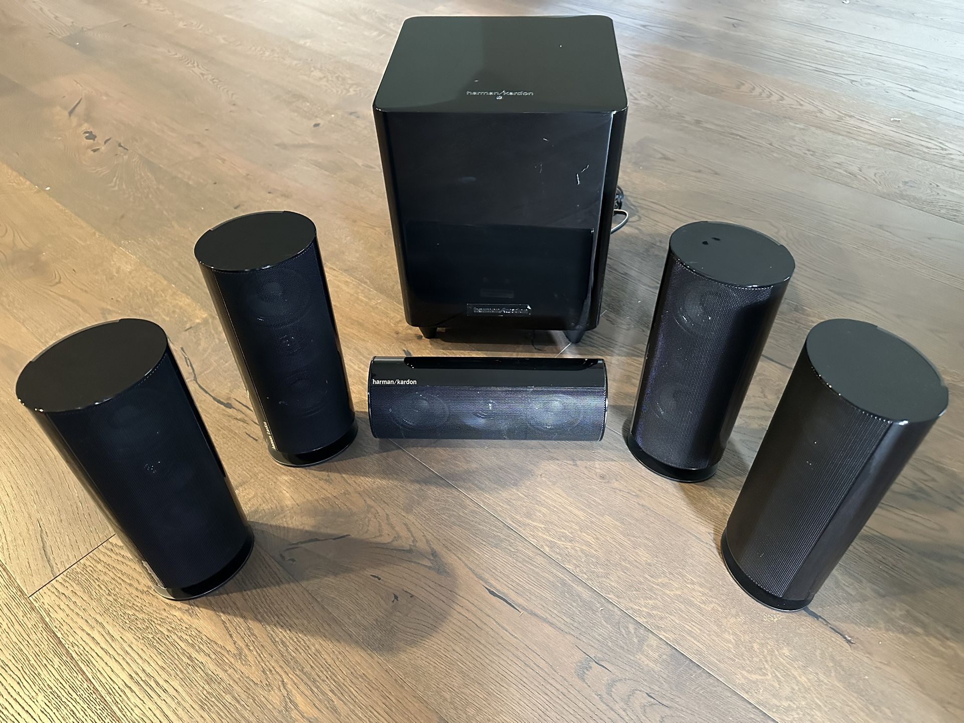 Harman Kardon 5.1 Speaker Set w/Subwoofer
