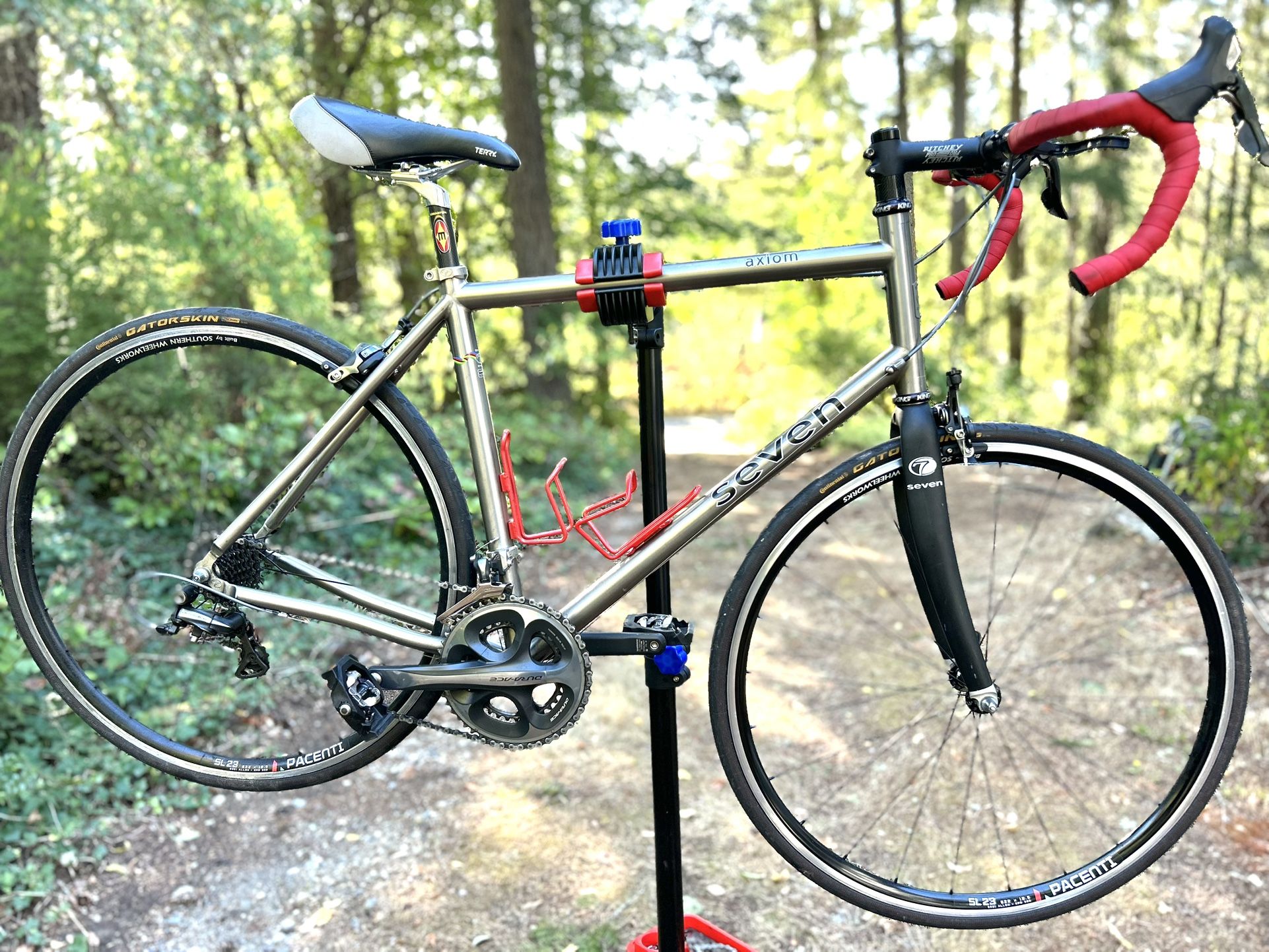 SEVEN  Axiom Titanium Bike With Shimano Dura Ace
