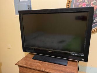 Visio 32 inch and Roku system