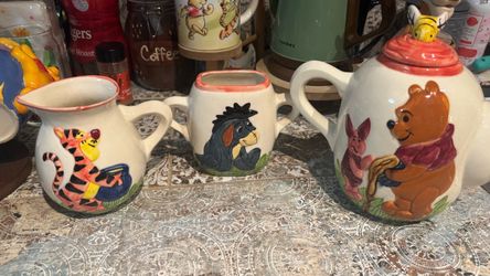 Winnie the Pooh tea pot set