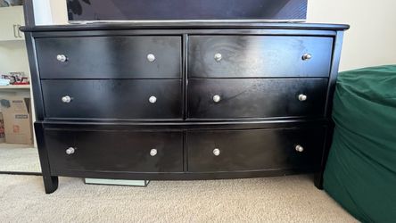 Black 6-Drawer Wooden Dresser