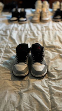 Jordan 1 Low - Light Smoke Gray