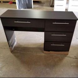 Desk- Escritorio