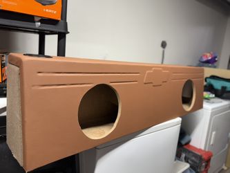custom Chevy Silverado Subwoofer box for 2 10”, brand new!! It’s a dual ported box ✅✅✅