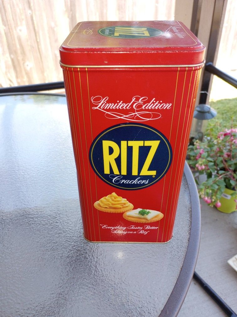 1986 Ritz Crackers Tin Limited Edition 4"Wide ×9"High!!OBO!!