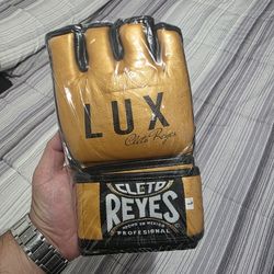 MMA CLETO REYES LUX EDITION GLOVES. GUANTES DE MMA CLETO REYES LUX EDITION LIMITADA. REGALO DE MASVIDAL