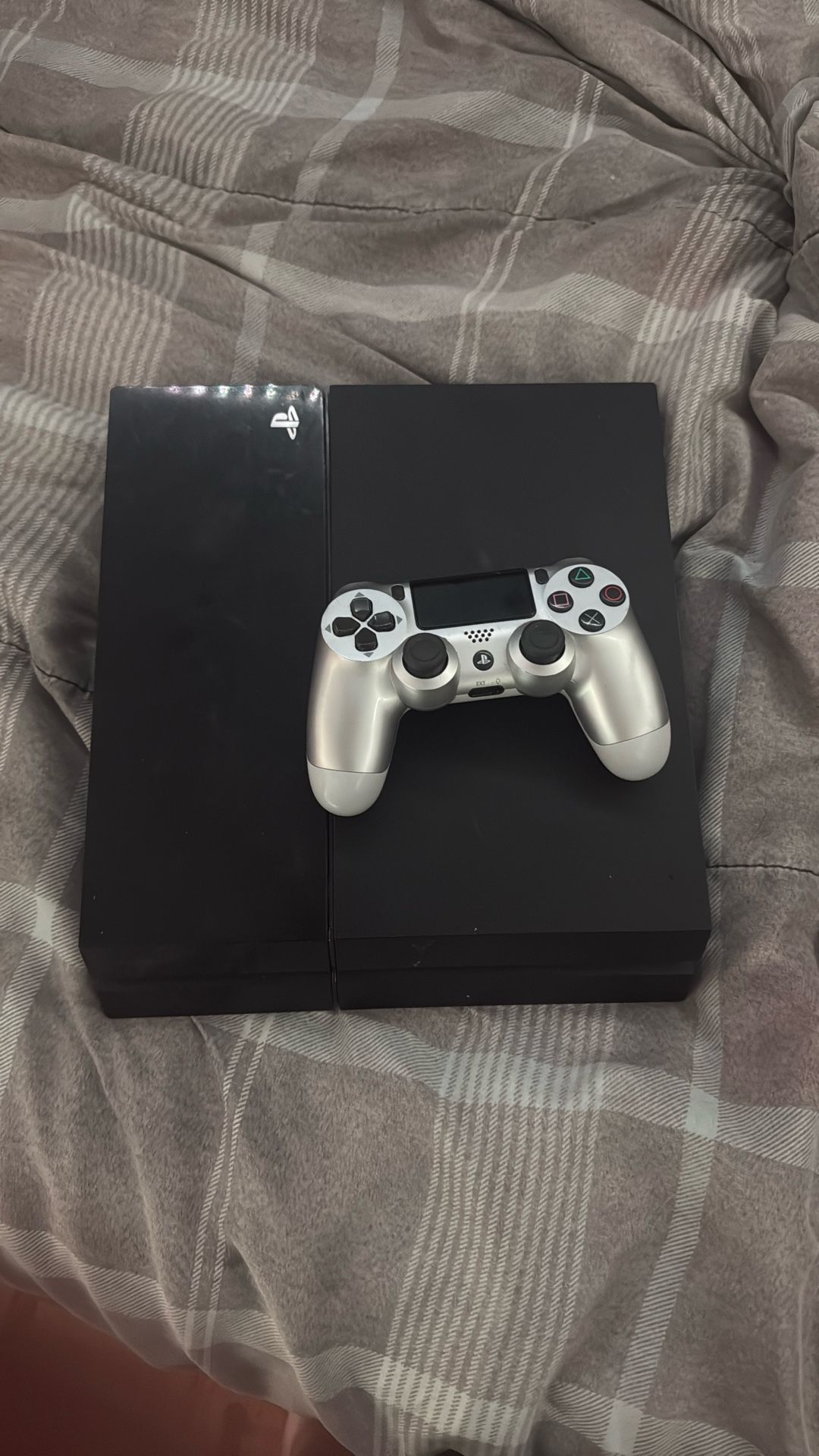 PS4 controller and Nintendo switch controller