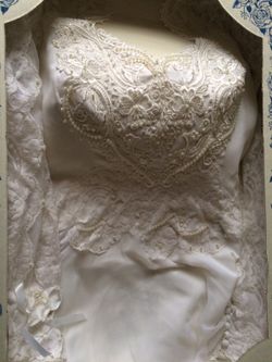 Wedding dress