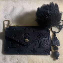 Small Black Wallet And Keychain PICK UP ONLY IN LOS ANGELES 