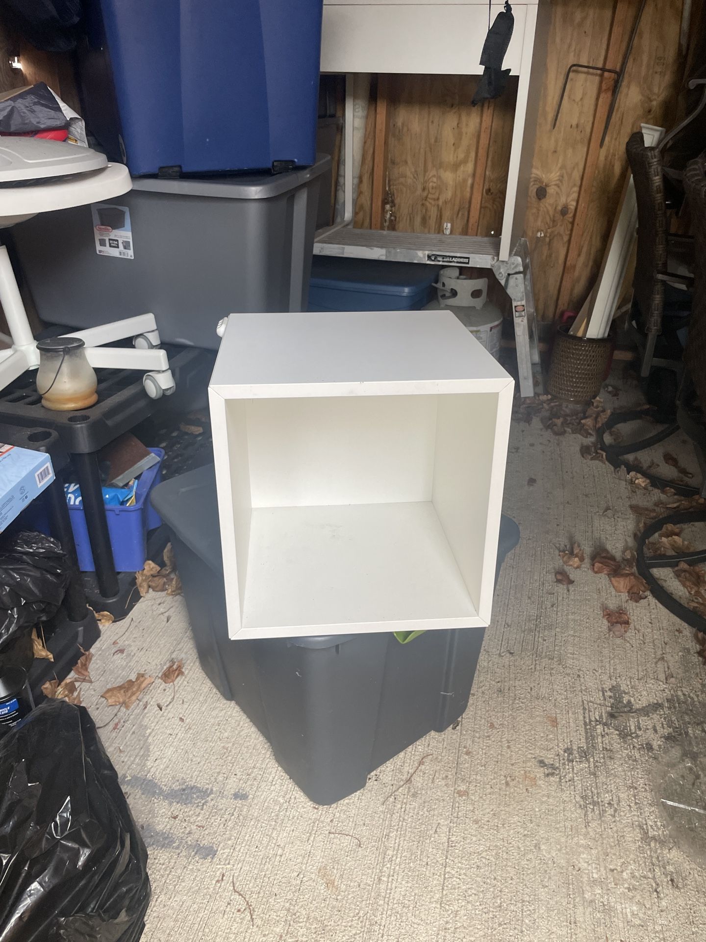 Wall Mount Cube