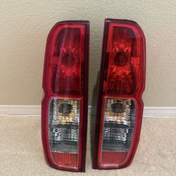 Nissan Frontier Tail Lights 05-21