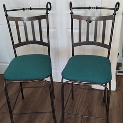 (2) Excellent Condition Bar Chairs