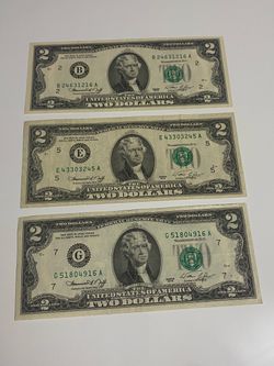 Three collectible $2 bills from 1976, I'm asking for 35 for all three bills.