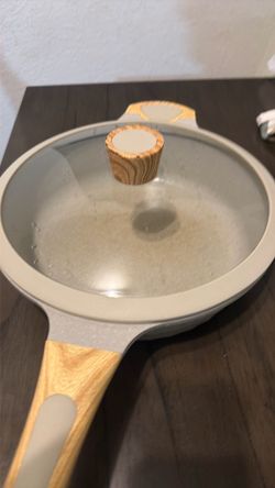 Camping Nonstick Frying Pan with Glass Lid slightly used