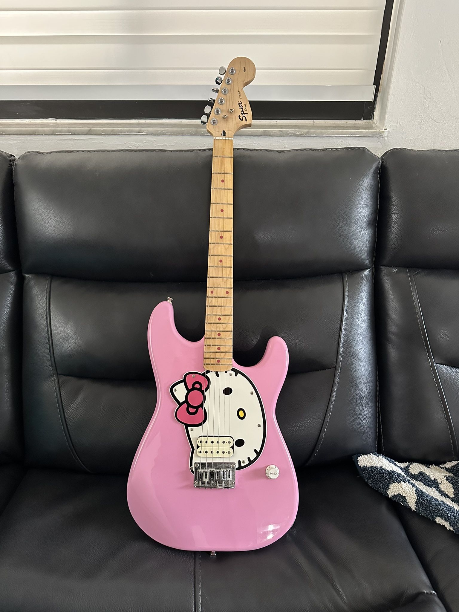 2006 2009 Fender Squire Hello Kitty Pink Special Edition