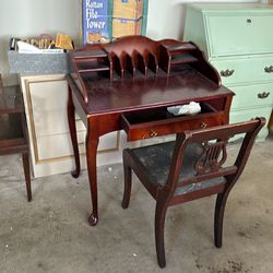 Make up desk