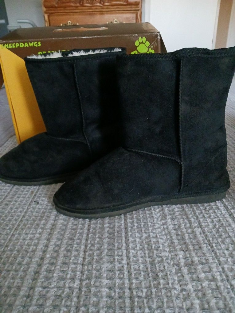Fleece Lined Boots 