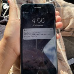 iPhone 7+ 128 Gb (locked) 