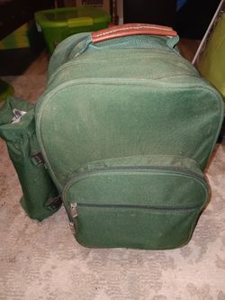 NEW Picnic Day Pack Backpack Set For 4