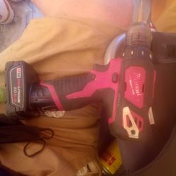 Milwaukee M12 Drill