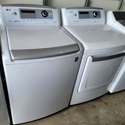 LG Front Loading Washer And Gas Dryer Set 