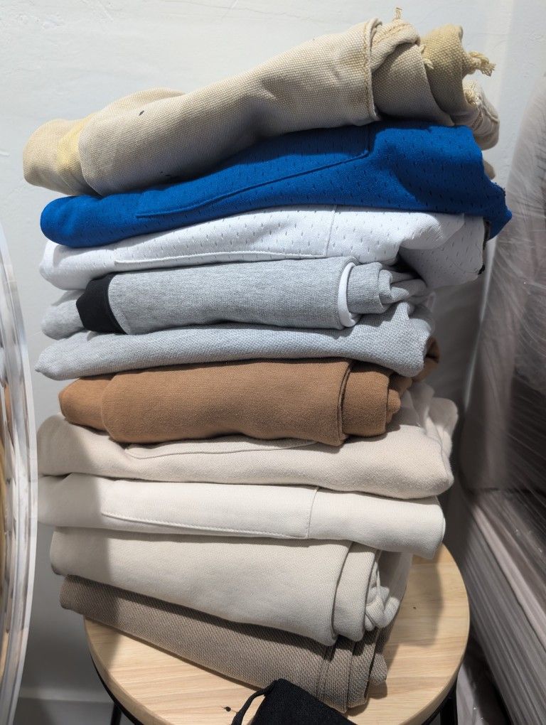 Woman's & Men's Clothes