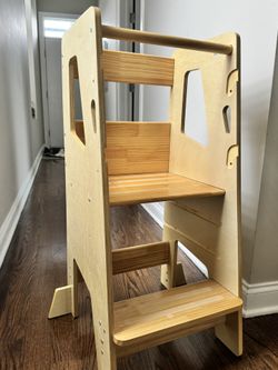 Toddler Standing Tower ocodile Brand