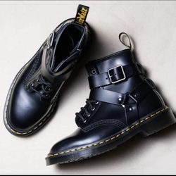 Dr. Martens Men’s Black Boots Size 8