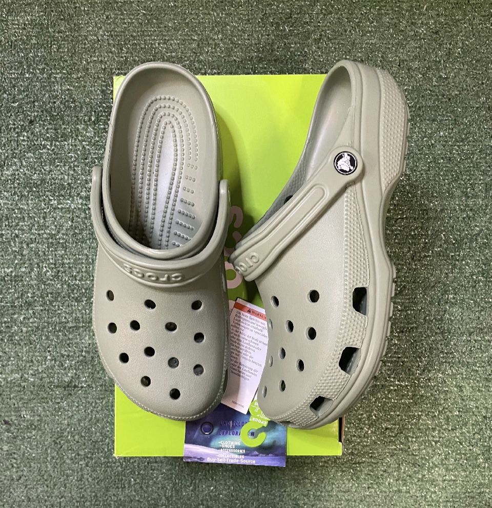 Crocs classic moss green