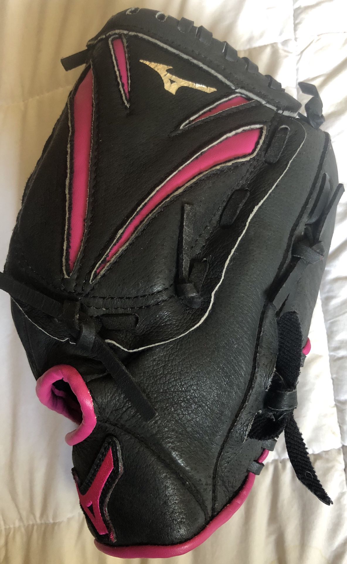 Mizuno Fast Pitch Softball Glove