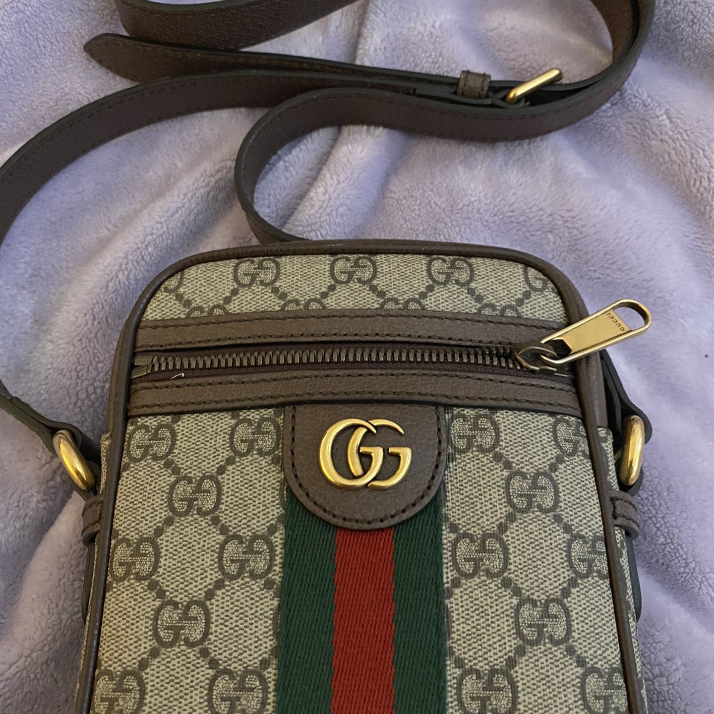 LV Messenger Bag for Sale in Clovis, CA - OfferUp