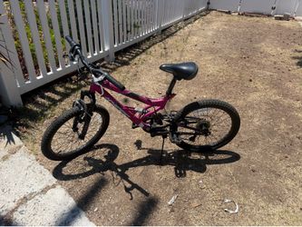 Girls bike