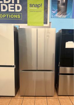 LG 27 Cu. Ft. Smart Counter Max French door Refrigerator with ice and Water