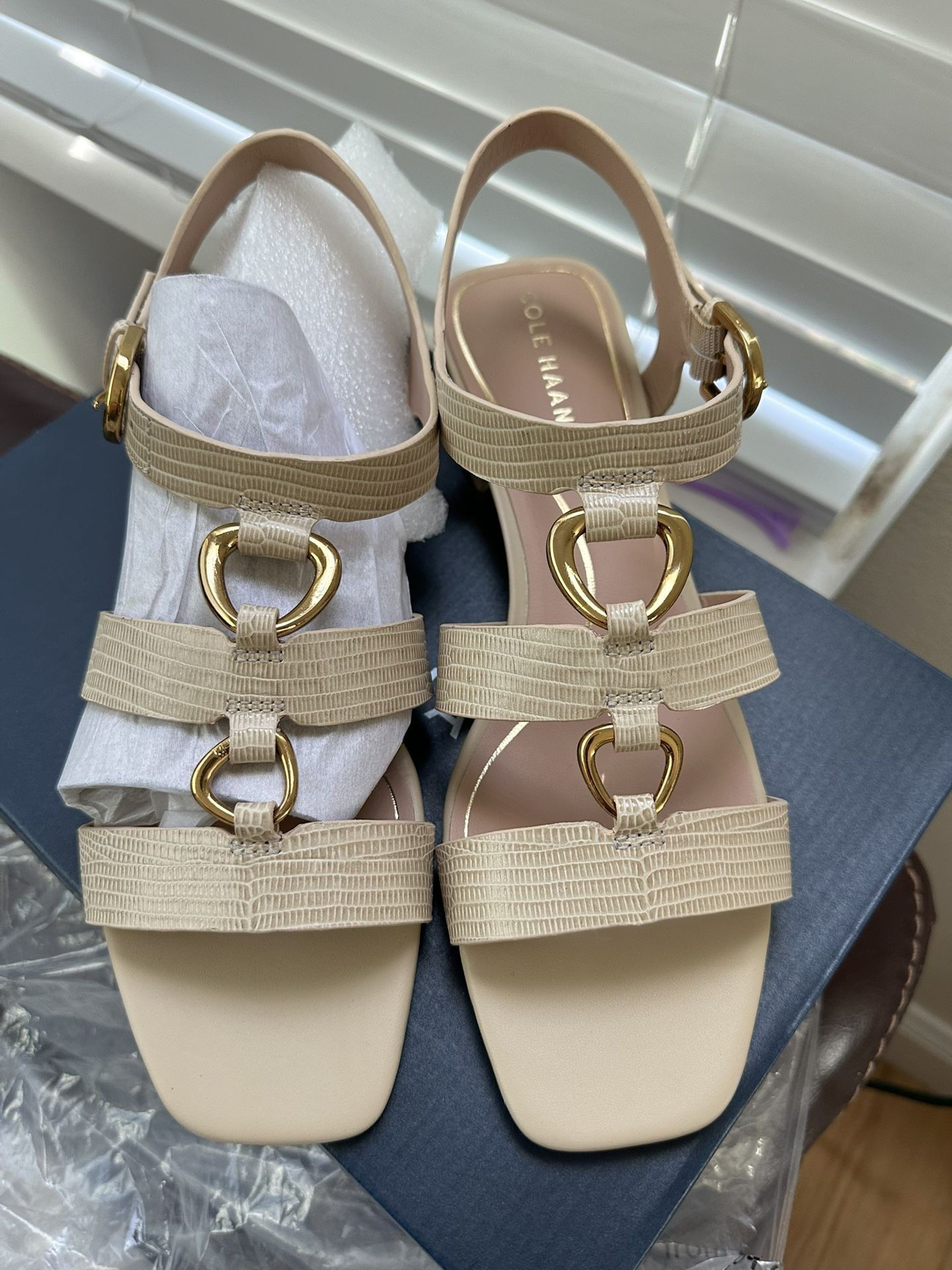 COLE HAAN SANDAL