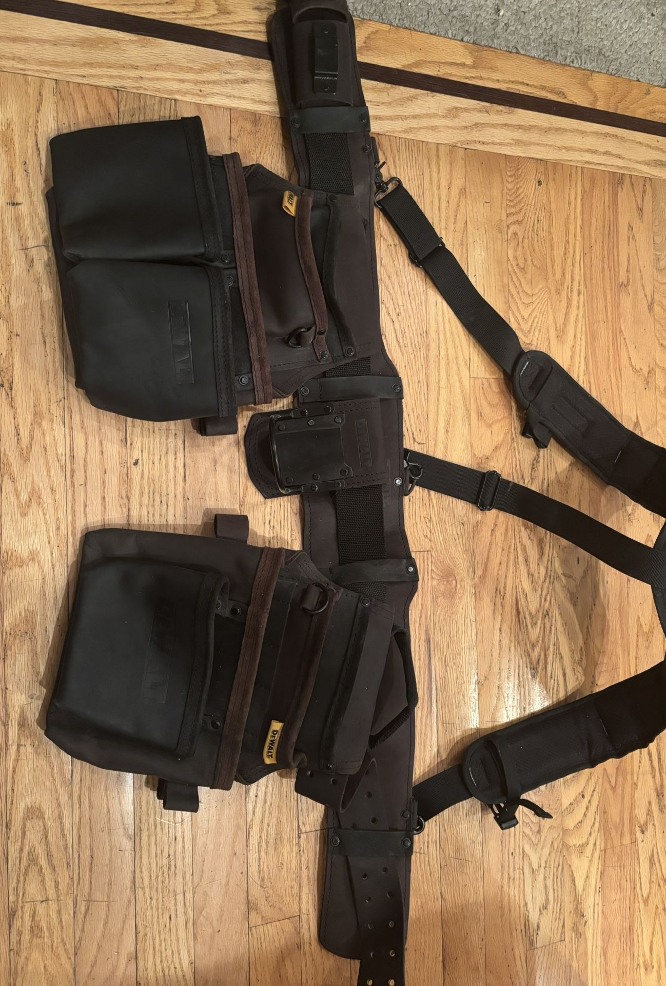 Tool Belt And Pouch - Dewalt