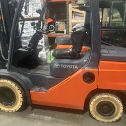 2020 Toyota Forklift All Terrain Tires