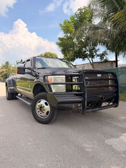 2013 Ford F350SD 4WD Crew Cab 6.7 8cyl. Diesel