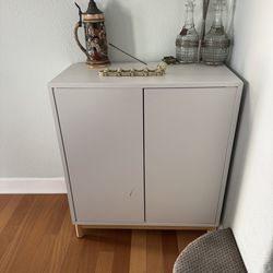 Cabinet/hutch/bar