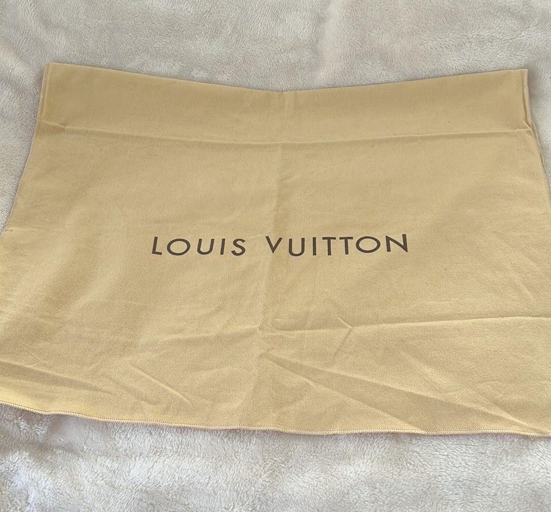 Louis Vuitton X Large Dust Bag for Sale in Fontana, CA - OfferUp