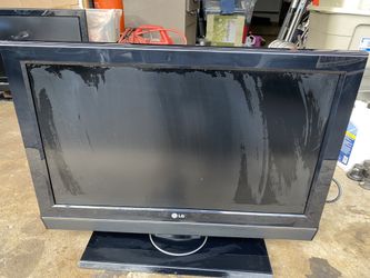 LG 32 INCH Flat Screen TV
