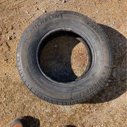 Michelin P205 /75r15