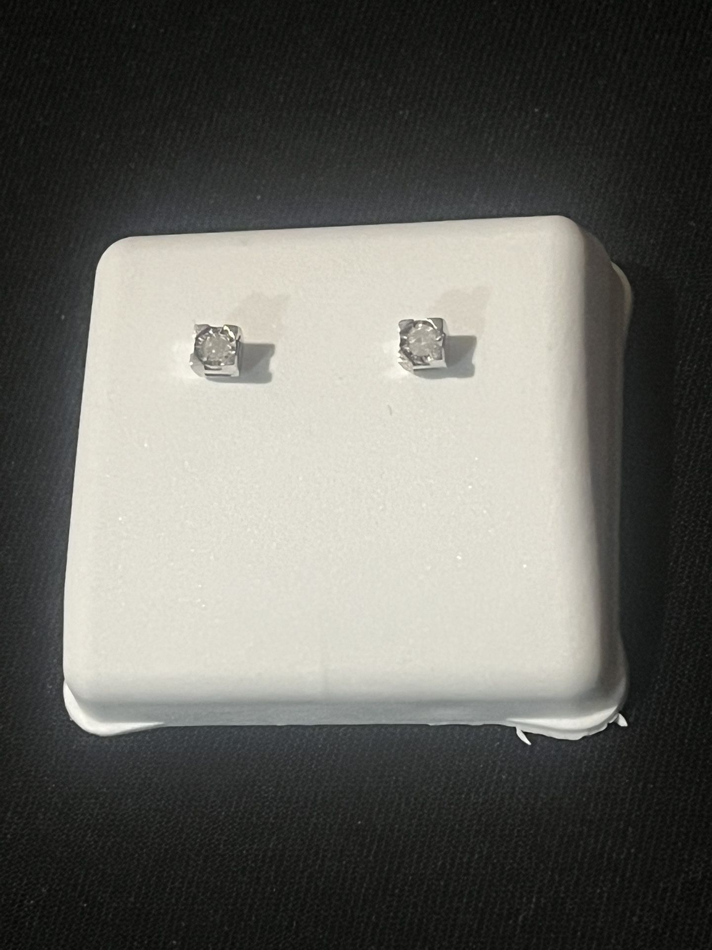 Natural Square Diamond Earrings