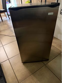 Mini fridge