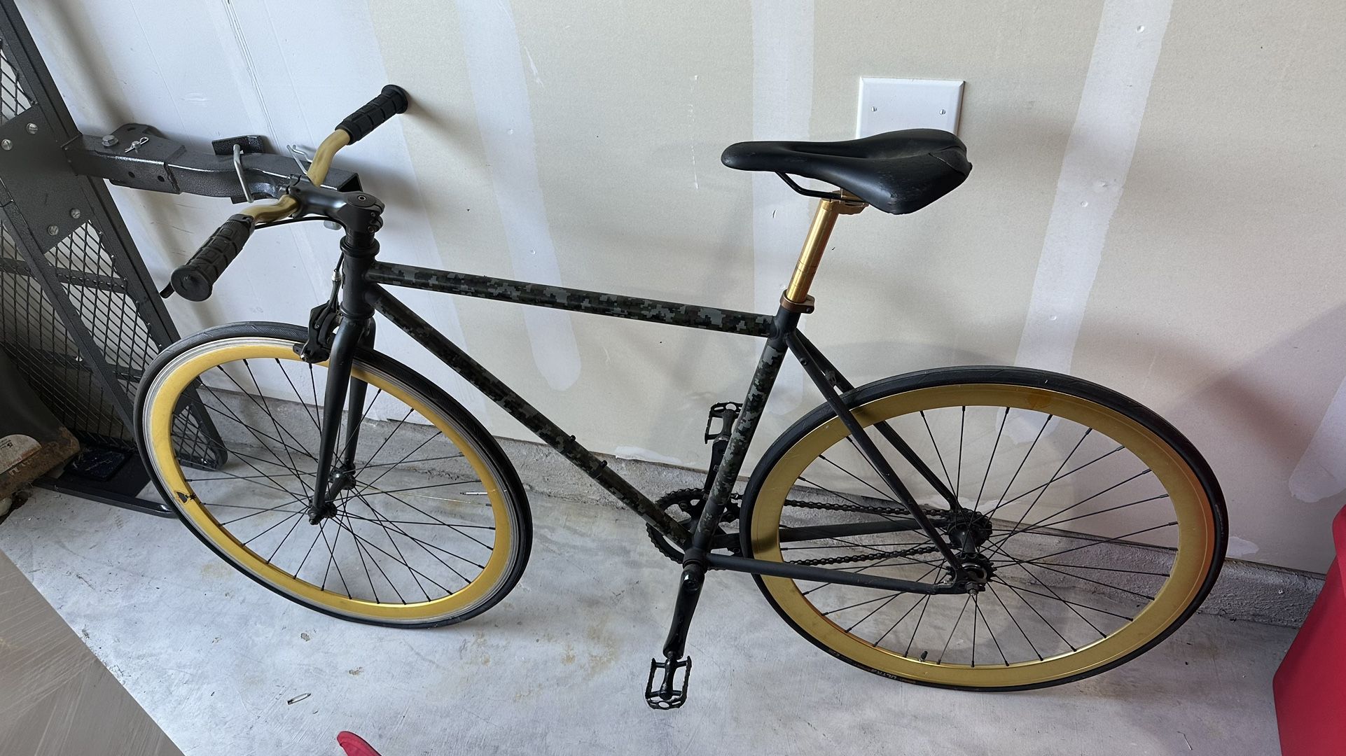 Pure Fix Fixie Bike - Fixed Gear Bicycle 