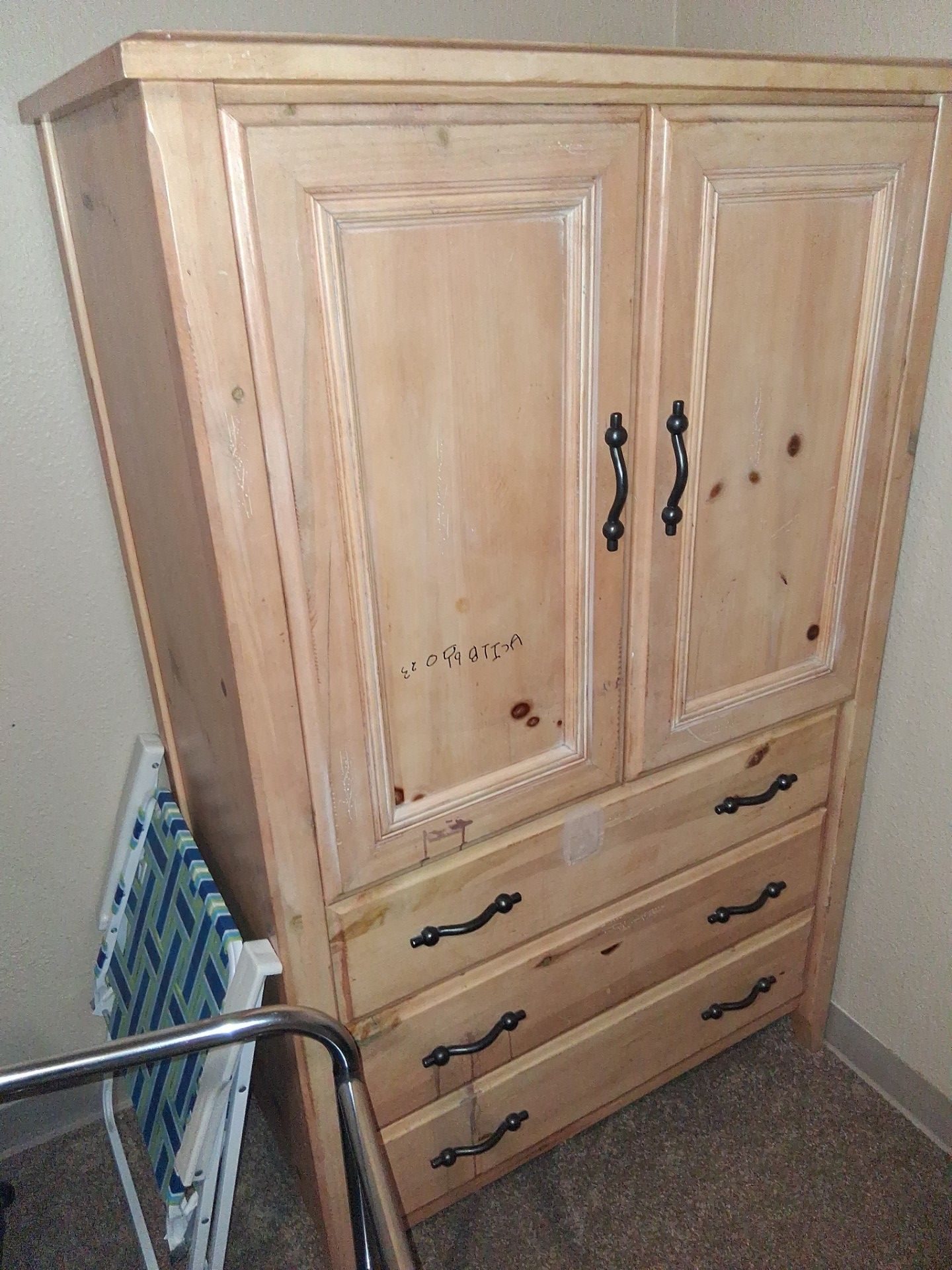 Beautiful 2door 3 drawer armoire