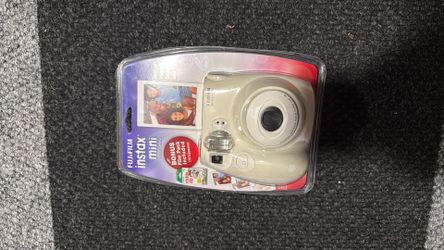 Instant camera